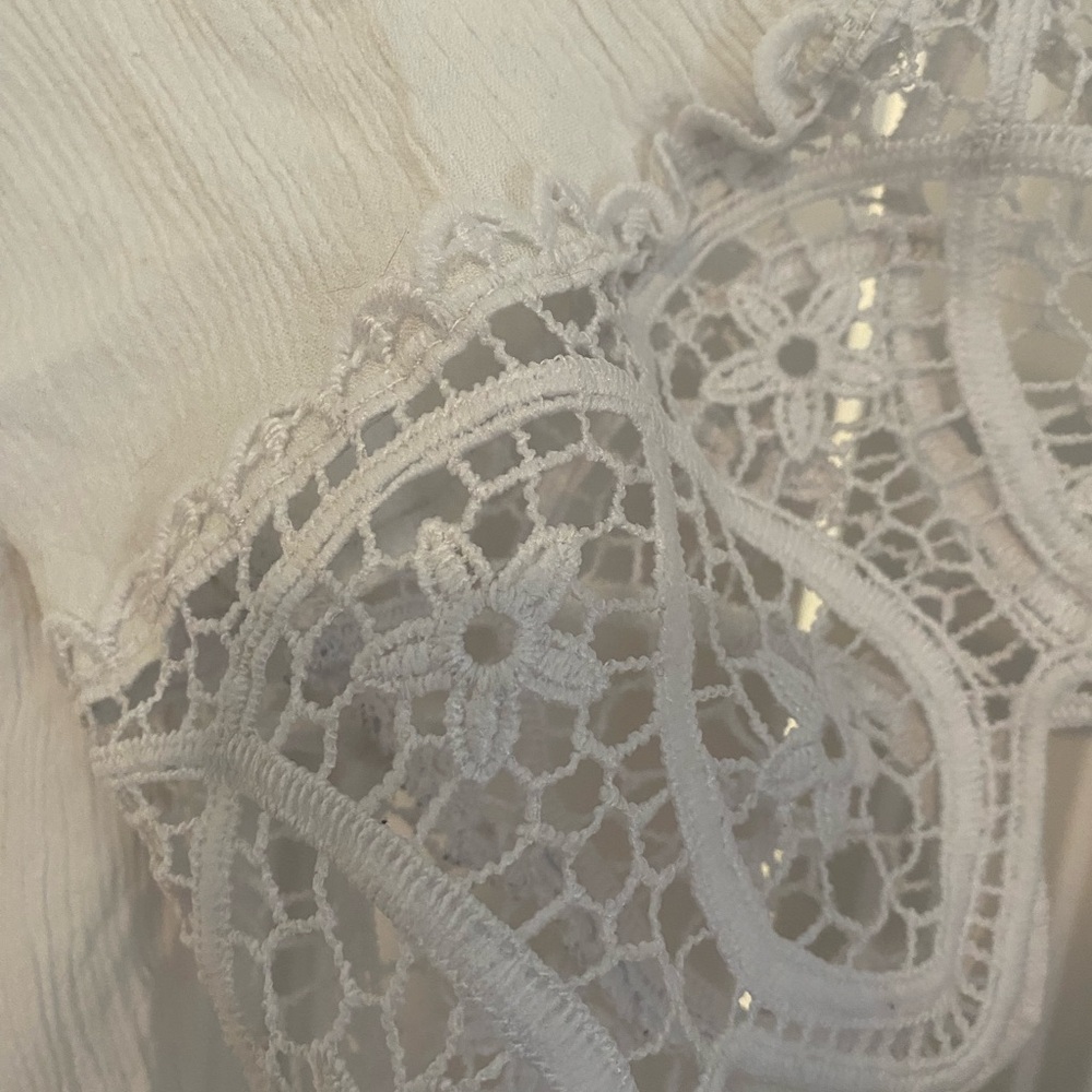 Suzy Shier White Off Shoulder Top Medium lace details Fairy Peasant Cottagecore - Picture 4 of 8